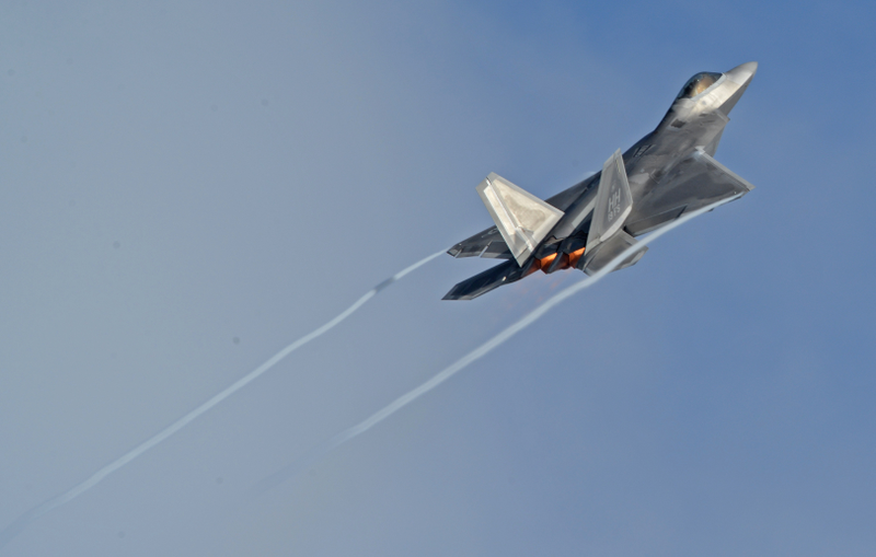 Illustration for article titled F-22s From Hawaii Take Part In Experimental "Rapid Raptor" Exercise